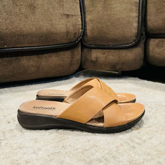 SoftWalk Tillman Tan Leather Cross Strap Slide Sandals woman’s 5.5 - Picture 4 of 10